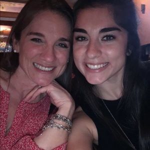 Meet your Posher, Alexandra